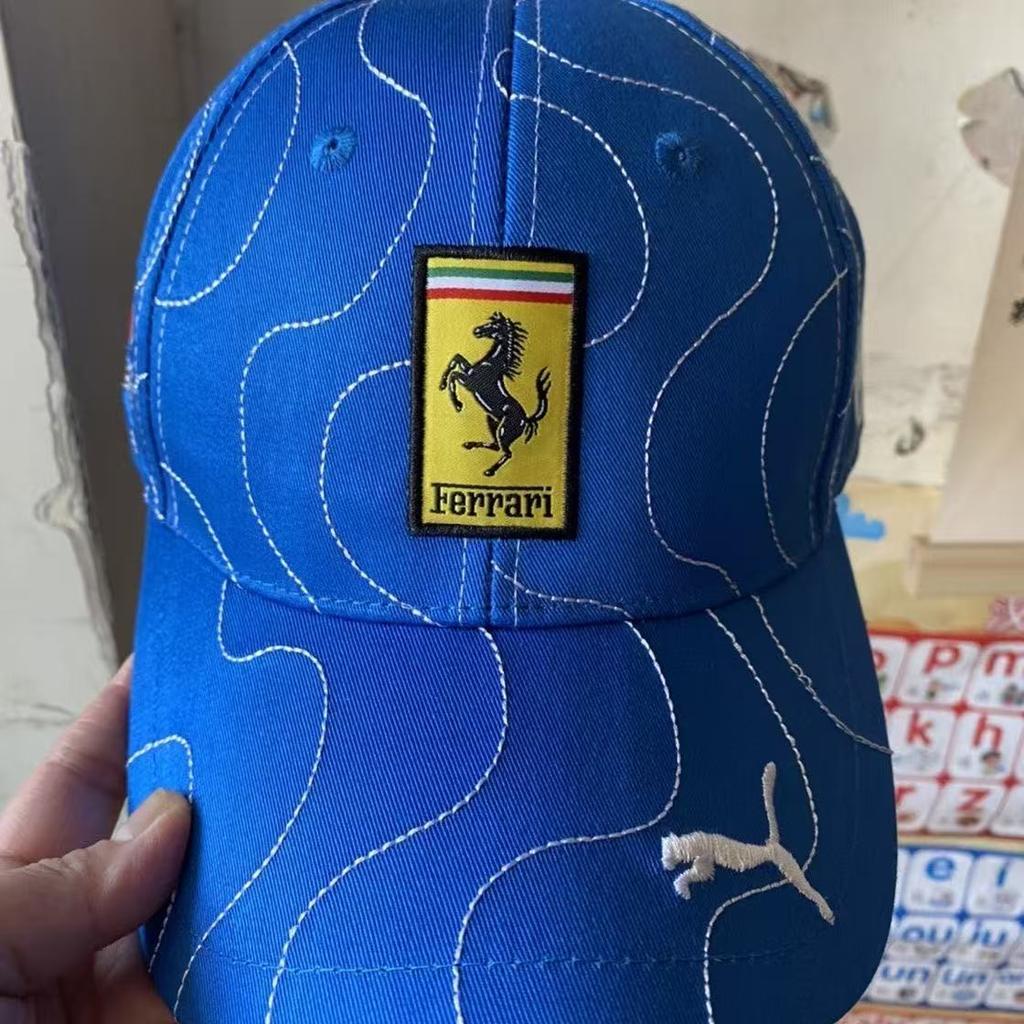 Verstellbare Baseballkappe mit Auto-Logo, Outdoor-Rennsport-Hut für Herren und Damen, Baseballkappe für Ferrari 488 Roma F8 SF9018121360 F4301575M