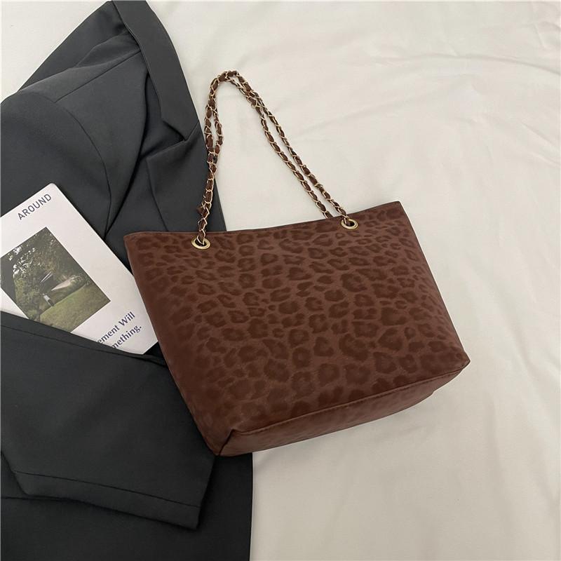 Autumn and Winter New Large-capacity Tote Bag Women's Fashion Simple Leopard Print Commuting Temperament Shoulder Armpit Bag