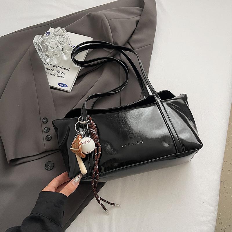 Korean version niche underarm bag women's 2025 new trendy retro portable commuter bag simple large-capacity shoulder bag