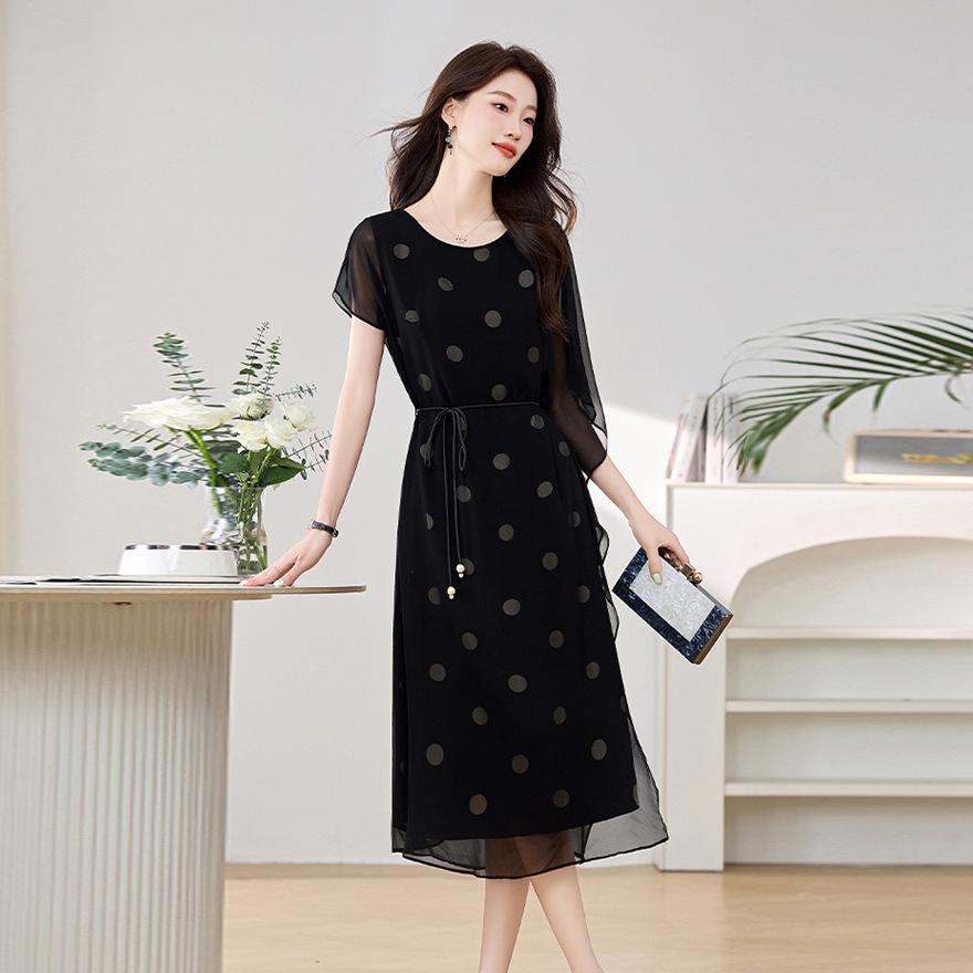 Summer polka dot dress, new design sense, super good-looking dress skirt