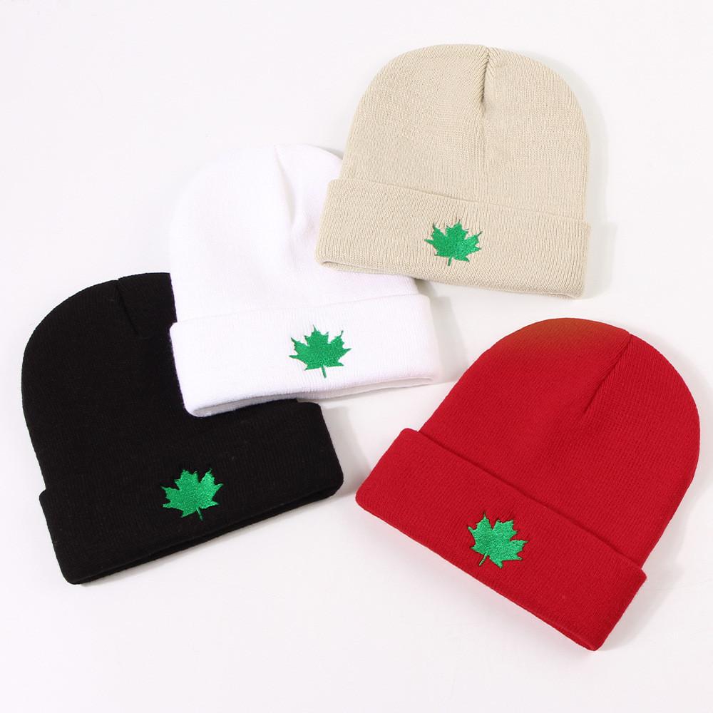 Ladies' Fashion Maple Leaf Embroidery Knit Hat Warm Windproof Winter Beanie