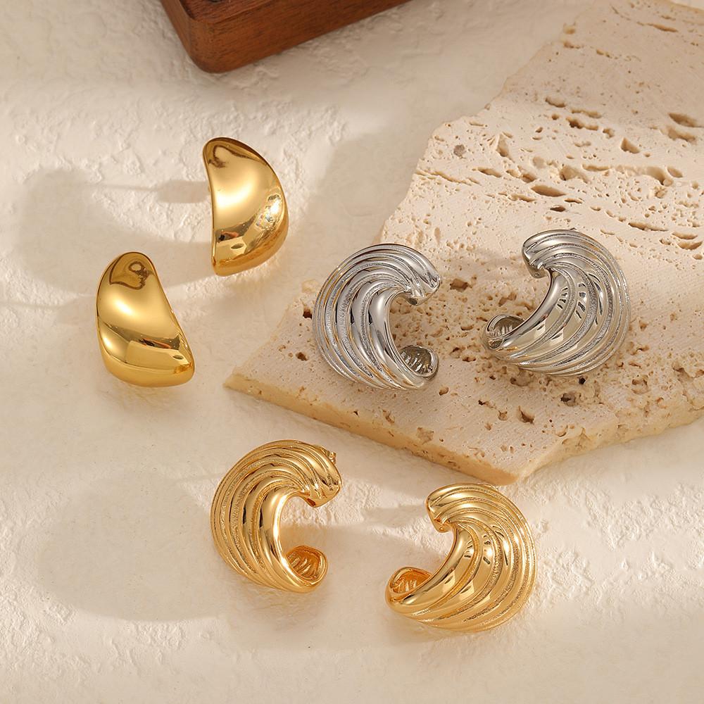 Boucles d'oreilles géométriques en acier inoxydable pour femmes avec texture d'aile