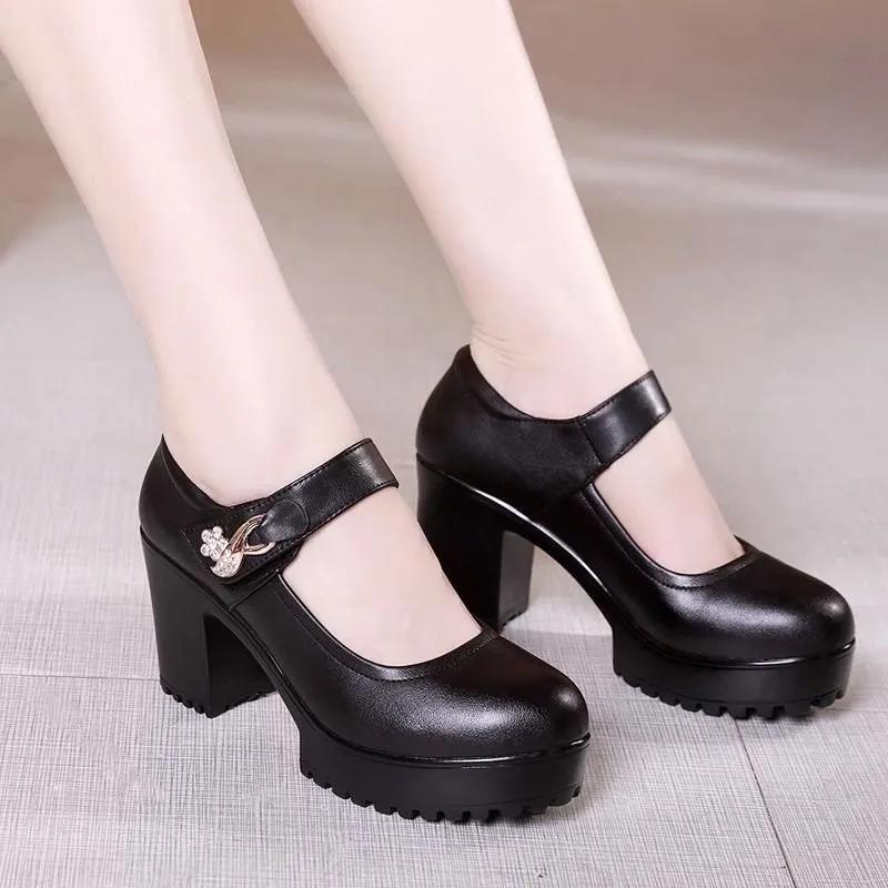 sapatos femininas women fashion sweet black patent leather buckle strap anti skid square heel shoes lady career work shoes ga343