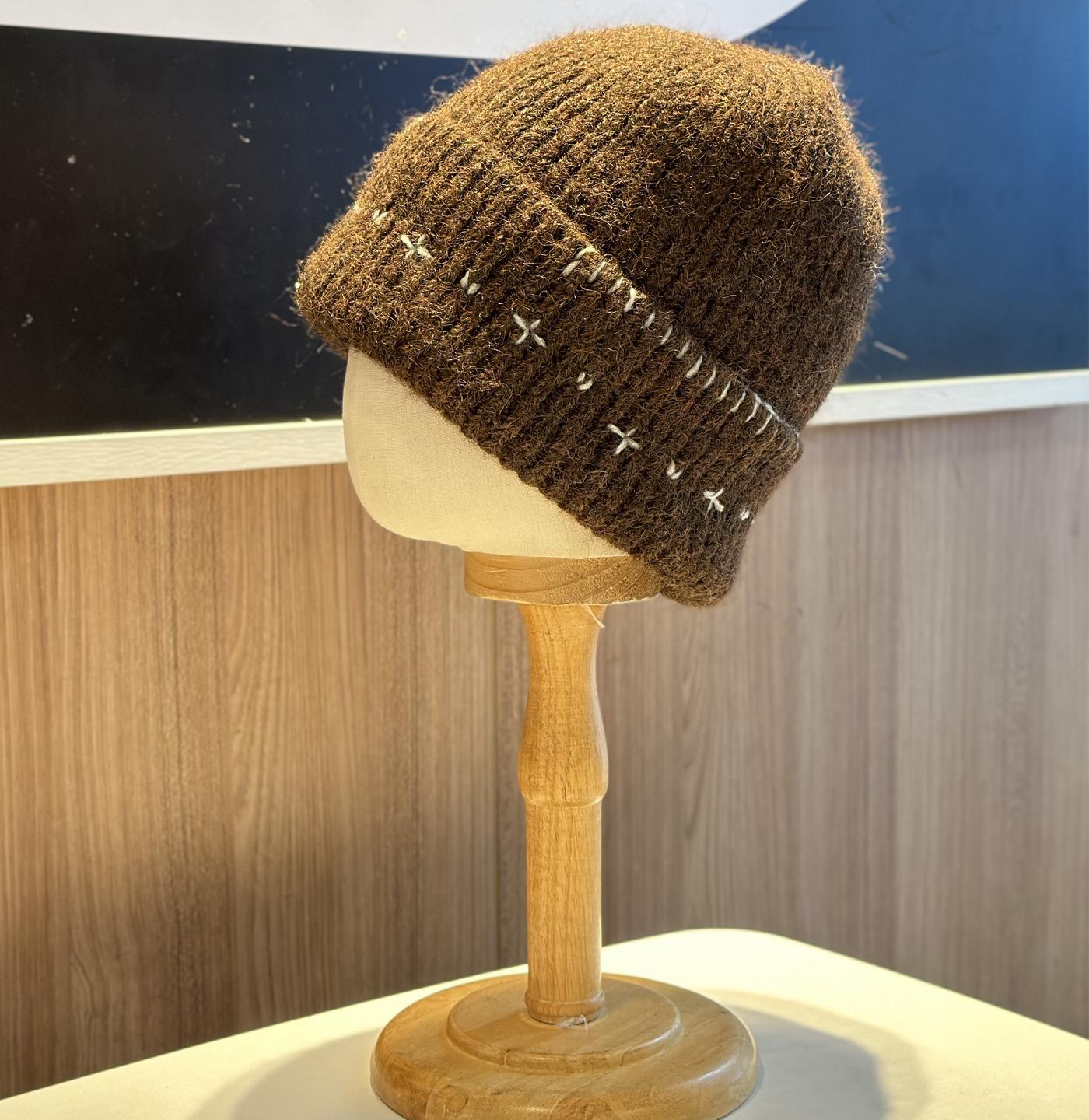 

New Simple and Small Line Knitted Hats for Women Warm Woolen Hats for Autumn and Winter and Small Cold Hats That Show Off The Face M（56-58cm）