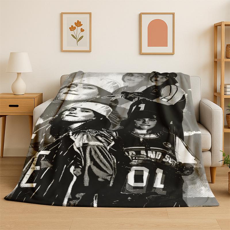 3D Billie Eilish Singer Star Flannel Blanket Soft Warm Throw Blanket for Bedroom Living Room Bed Travel Camping Picnic Gift