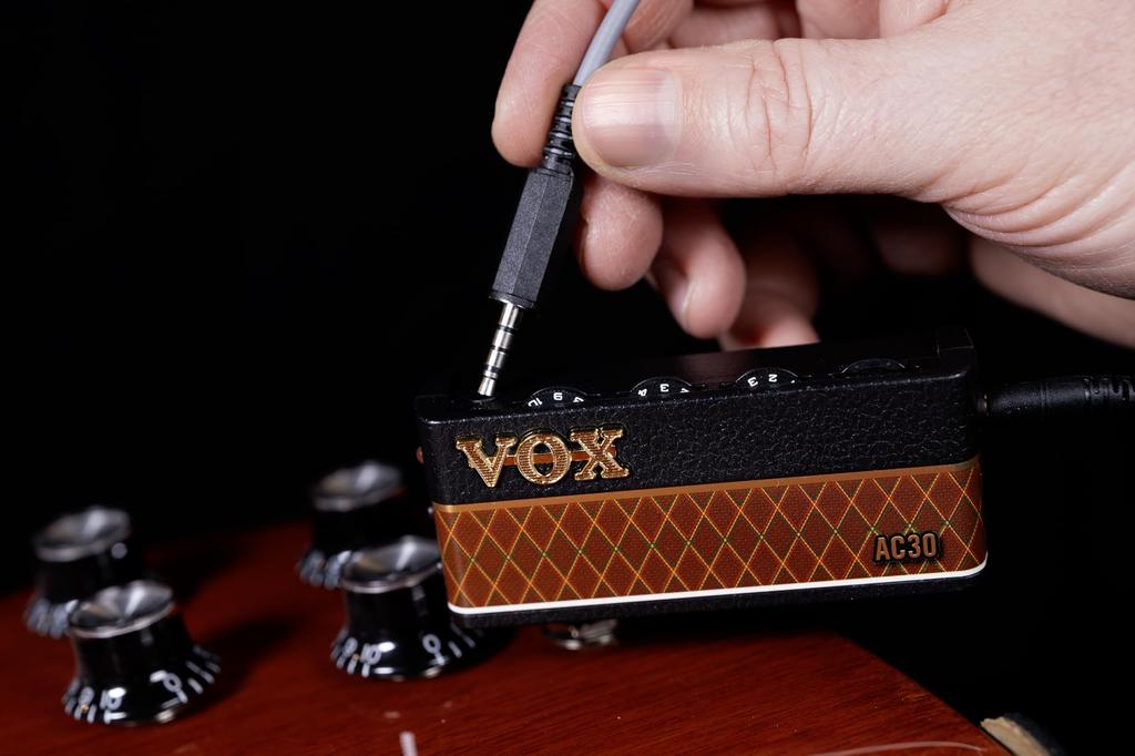 VOX amPlug 3 AC30 Headphone Guitar Amplifier No cables Plug directly into your Ideal for home Classic vintage - required. guitar. practice.