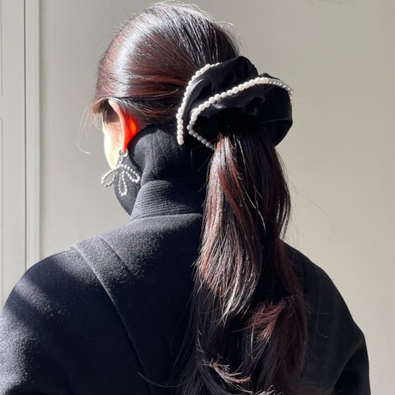 SCHO JEWELRY Ariel Luxx Satin Scrunchie