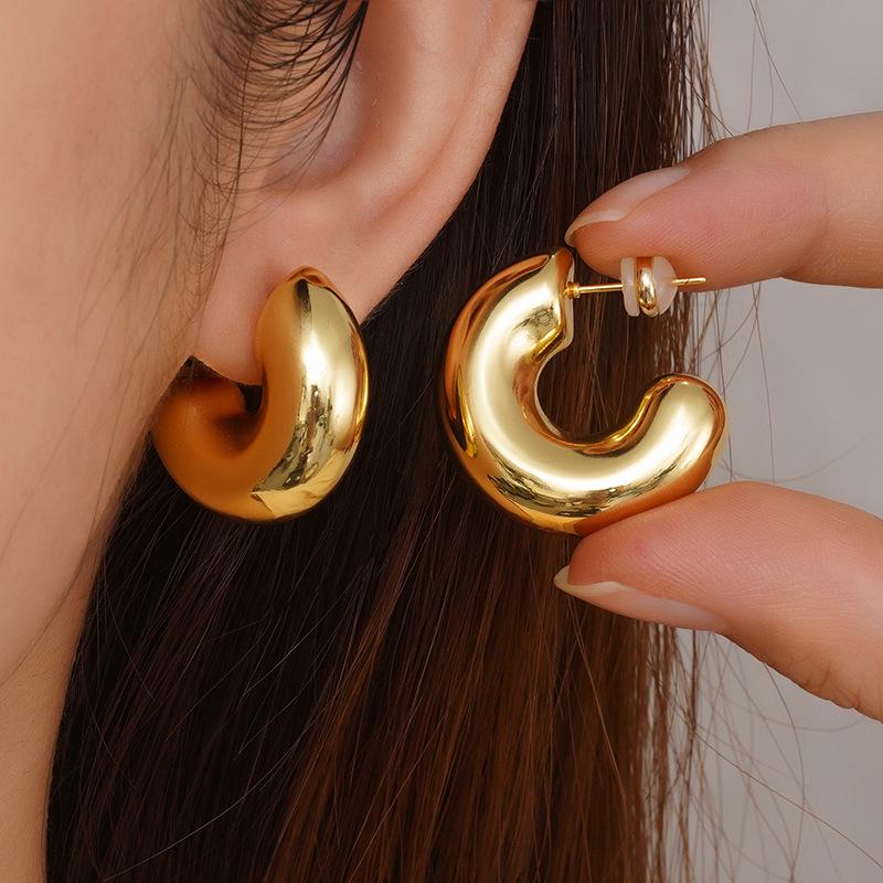 Chic C-Shaped Gold & Silver Earrings for Women - Versatile, Stylish Ear Studs with Light Luxury for European & American Styles