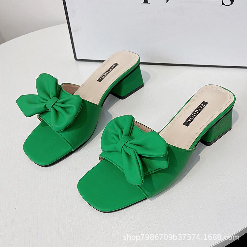 

Французские босоножки 2024 года, новый женский модный тренд, средний каблук, толстый каблук, полуперетягивающийся бант, одно слово, перетягивающийся, верхняя одежда с квадратной головкой 39 зелёный