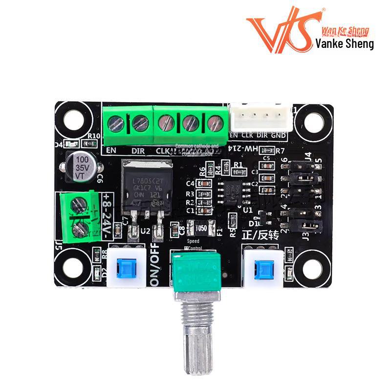 Contrôleur simple pour moteur pas à pas MKS OSC avec régulation de vitesse, contrôle marche avant/arrière et génération PWM d'impulsions.