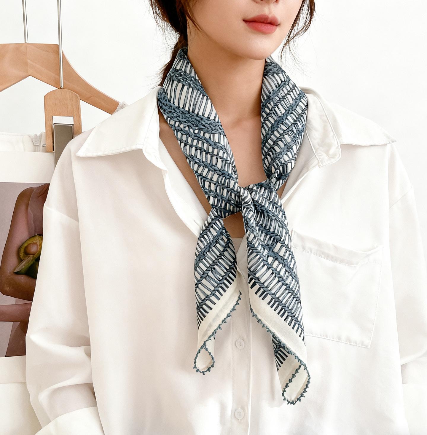 100% mulberry silk high-end versatile Chinese square scarf fashion lace scarf spring and autumn new silk double crepe silk scarf women 68cm