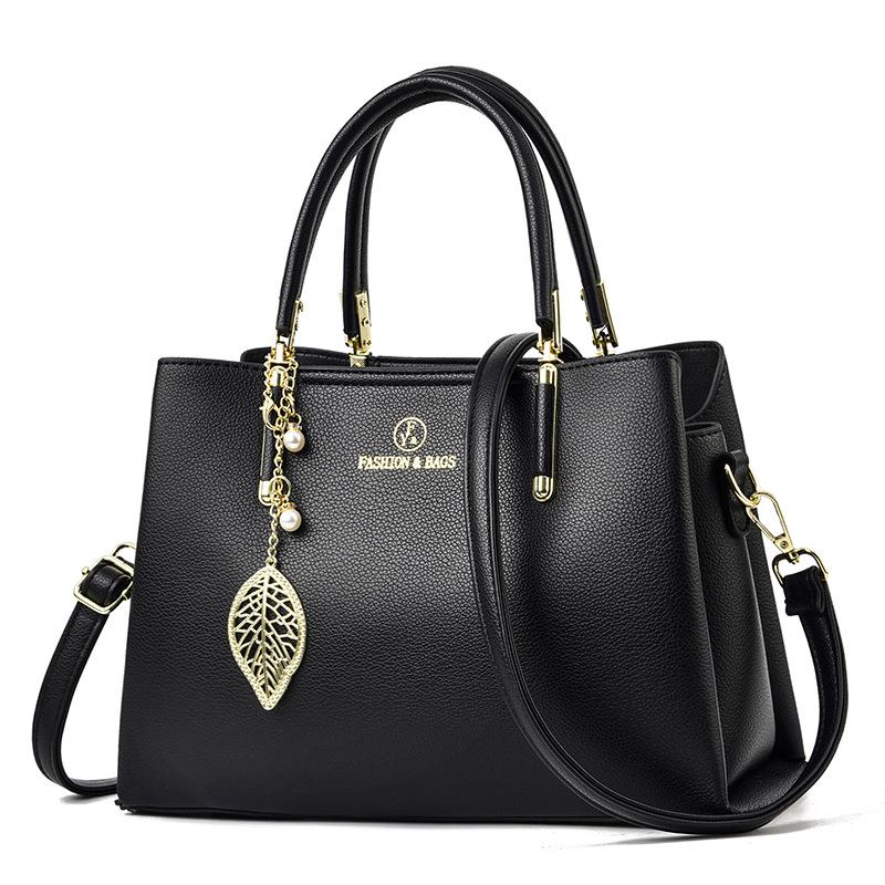 

2023 весна и осень новая женская сумка среднего возраста повседневная сумка через плечо большой вместимости 29x12x20cm чёрный