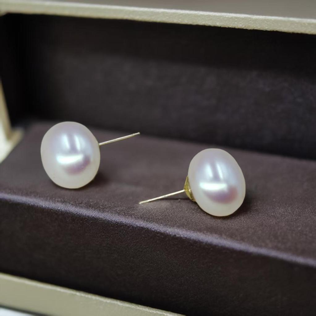 Elegant French Luxury Pearl Stud Earrings for Women - Stylish, Versatile & Sophisticated