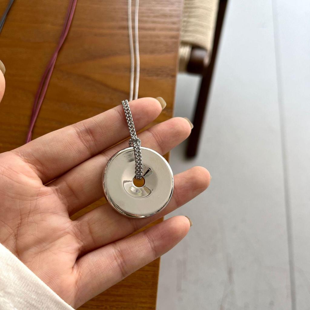 Blogger-Style Water Bottle Pendant Necklace with Safety Buckle - Minimalist Metal Chain for Women