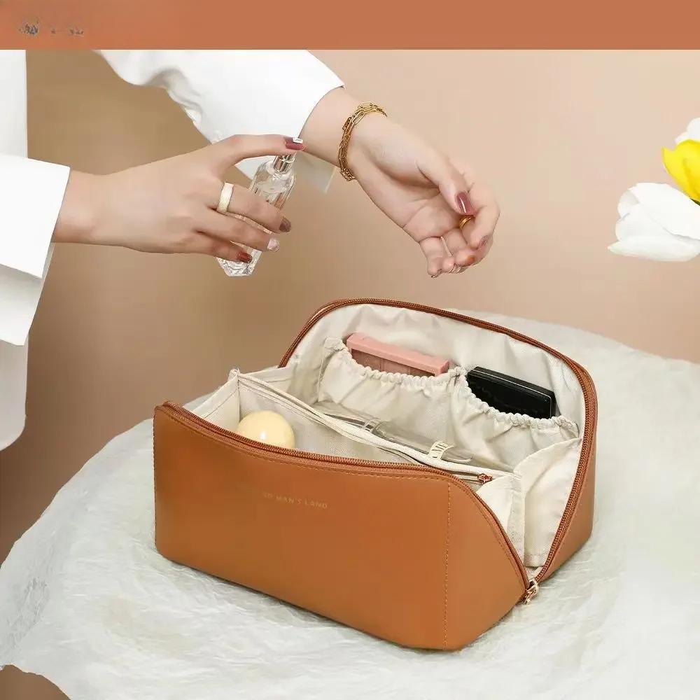 Travel Cosmetic Bag for Women Girl Cosmetic Organizer  Makeup Bag Storage Pouch for Female Makeup Box