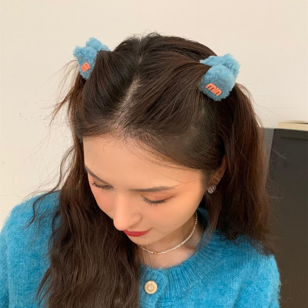 Korean cute plush forehead bangs clip, small grab clip, edge clip, broken hair accessories, headgear clip.