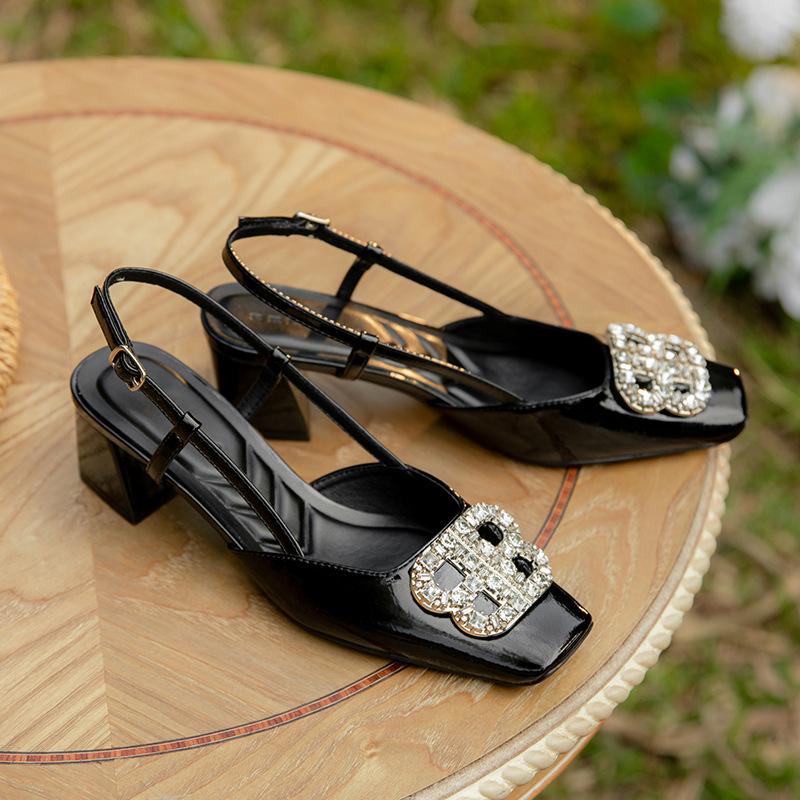 Fairy Feng Shui Diamond Square Buckle Baotou Middle Heel Sandals Female Summer New Square Head Empty Skirt