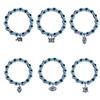 Beliebtes blaues Nazar-Armband mit Schmetterling-, Elefanten-, Fatimas Hand-Anhängern & Harzperlen