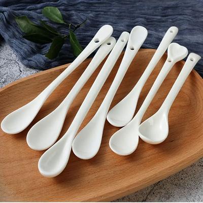 1 szt. Porcelanowe Łyżki Mini Narzędzia Kuchenne Ceramiczna Łyżka do Herbaty Kawy Cukru Deseru Lodów Ceramiczna Zastawa Stołowa Łyżka z Długą Rączką