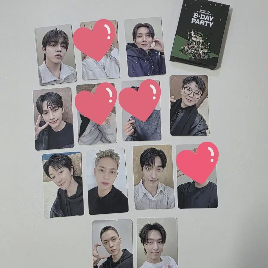 

Seventeen Submarine Bridge Photocard Is Sold In Batch 4.