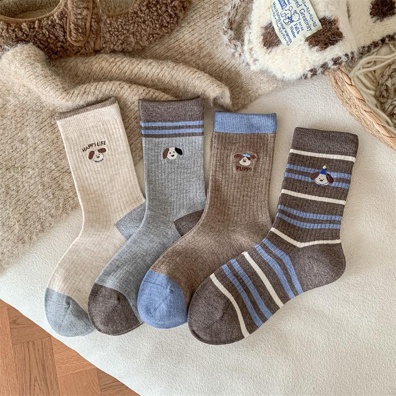 Ladies Autumn and Winter Warm Cartoon Embroidery Lovely Tube Pile Socks