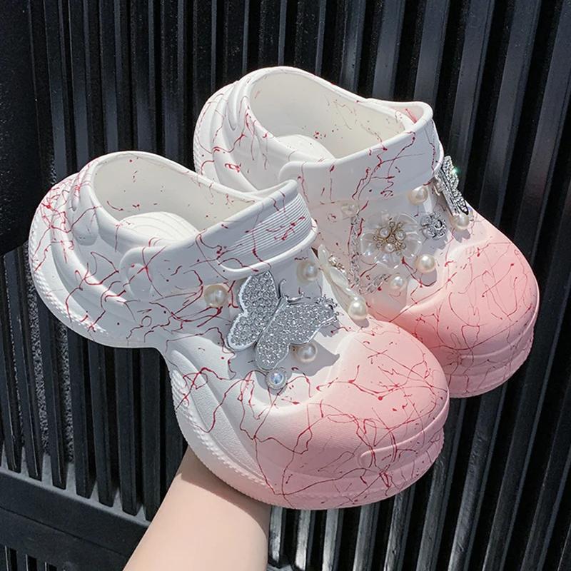 Fashion Fashion Mix Color Chunky Platform Clogs Sandals Women Crystal Butterfly Thick Bottom Garden Shoes Woman Non Slip Summer Slippers