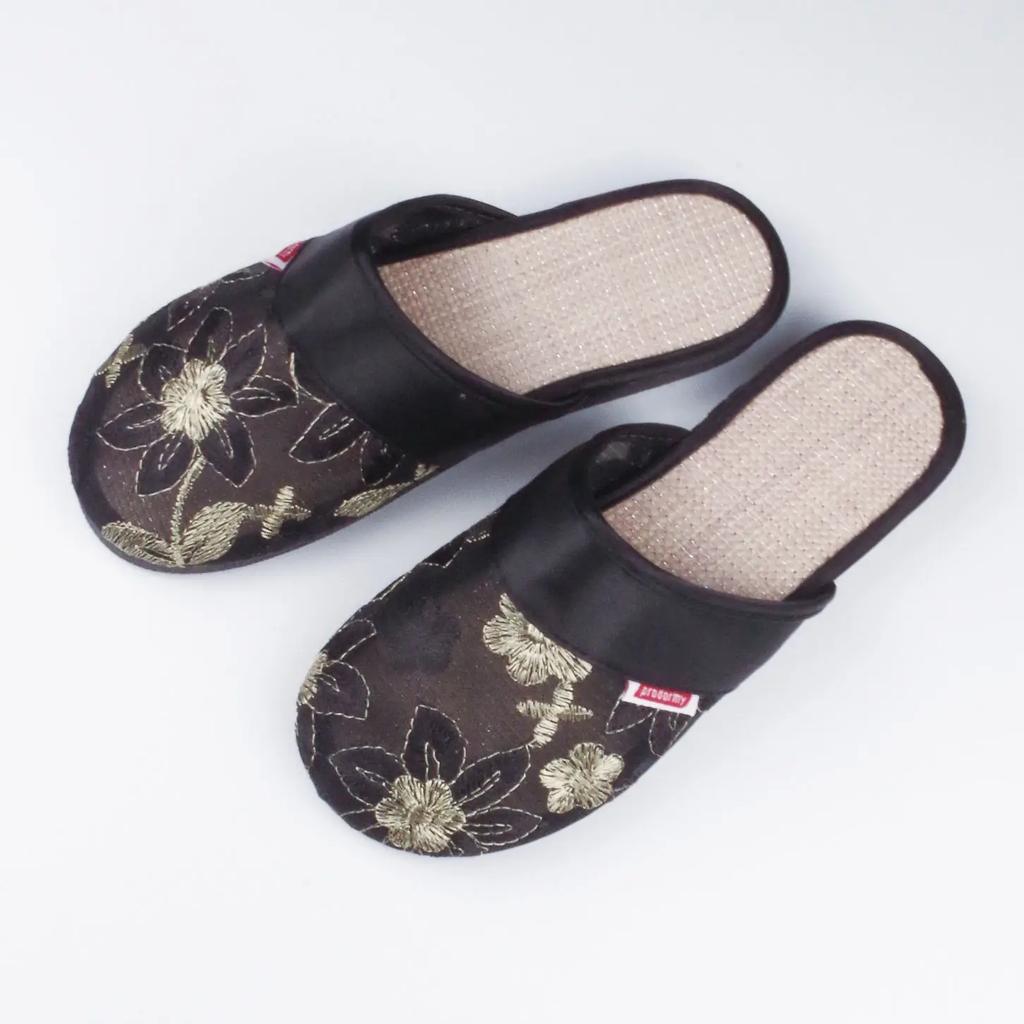 Mode Stickerei Sandalen Außenschuhe für Damen Sommer Frau Hausschuhe Verkauf Lässig Niedriger Preis Hohe Qualität Top Designs 2025 39 Pantoletten