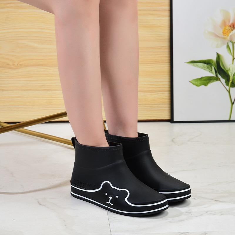 Children's rain shoes older children's water shoes fashionable non-slip student rain boots thick-soled waterproof glue shoes cute cartoon water boots
