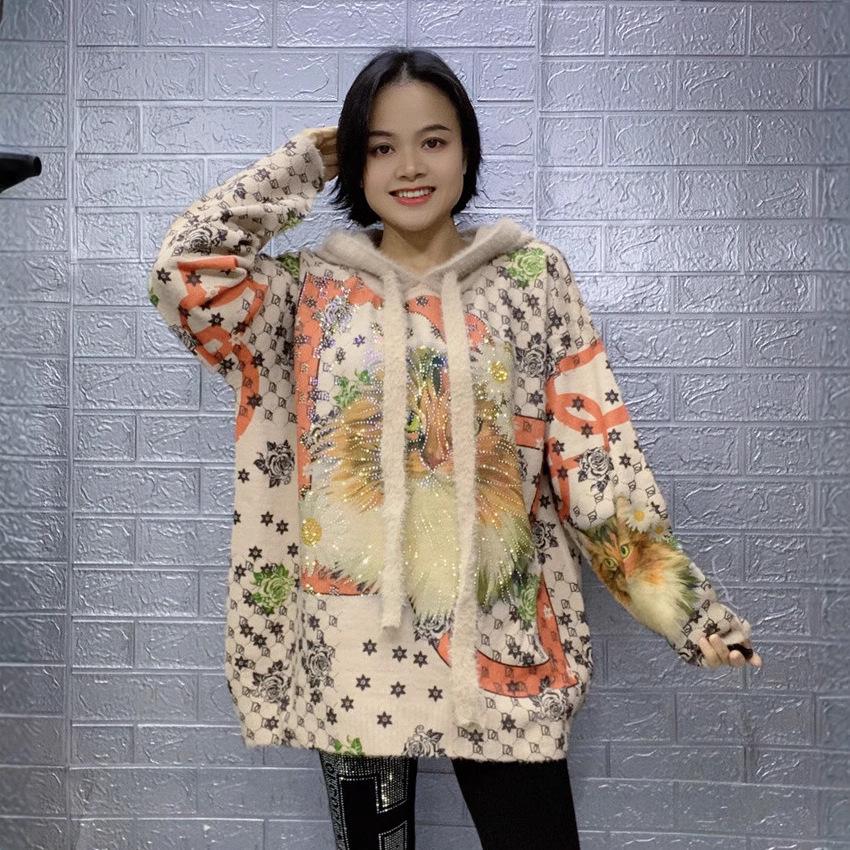 

Женский мультяшный свитер с капюшоном из норкового велюра - издание начала весны 2025 One Size