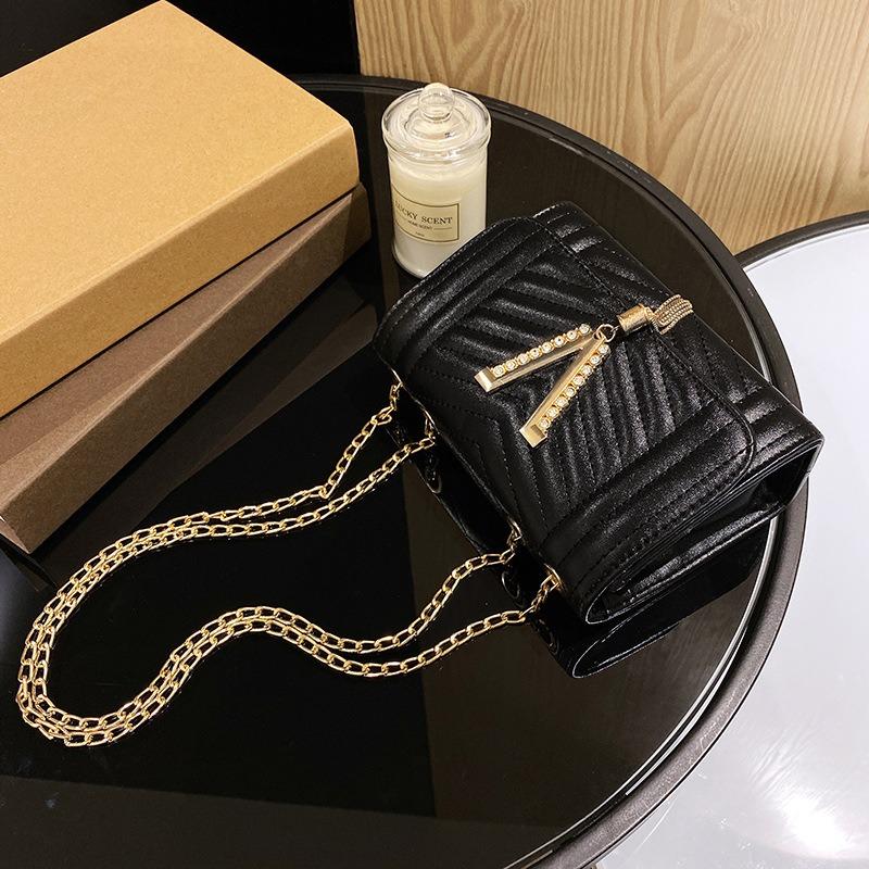 Retro fashion versatile shoulder women's bag twill fringed diamond decorative small square bag