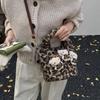 Dámská nylonová taška přes rameno Hello Kitty s leopardím vzorem a designem kreslené kočky pro každodenní použití
