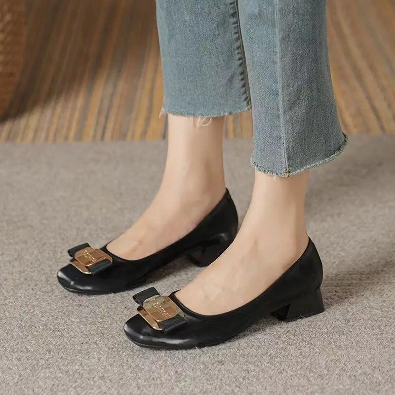 Mit mittleren Absätzen, eckiger Zehenpartie, Damenpumps, Schuhe für Damen im Angebot 39, schick und elegant, lässig, Frühling, Luxusmarke, Beau Today, Y2k