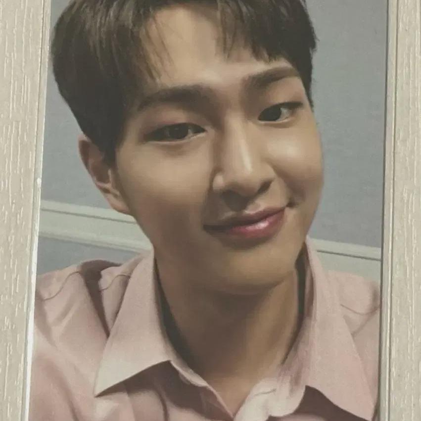 

Shinee Onew Photocard