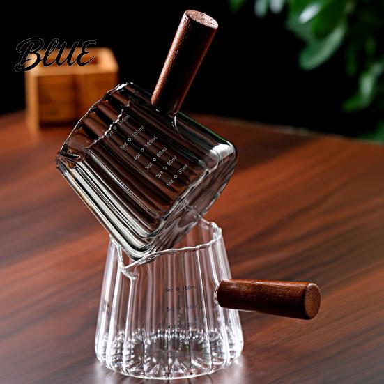 Glass Milk Cup Borosilicate Measuring Handle Pitcher Frothing with Wooden Handle High Clear Pouring Scale Vertical Pattern Decor for