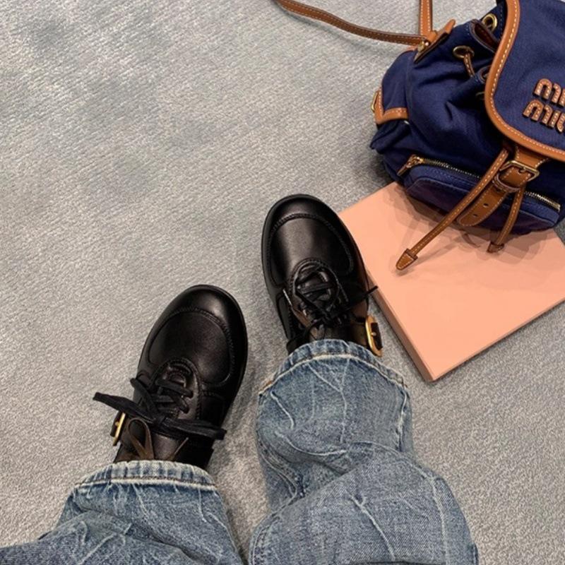 Women's 2025 Genuine Leather Retro Lace-up Ballet Flats with Metal Buckle and Soft Sole