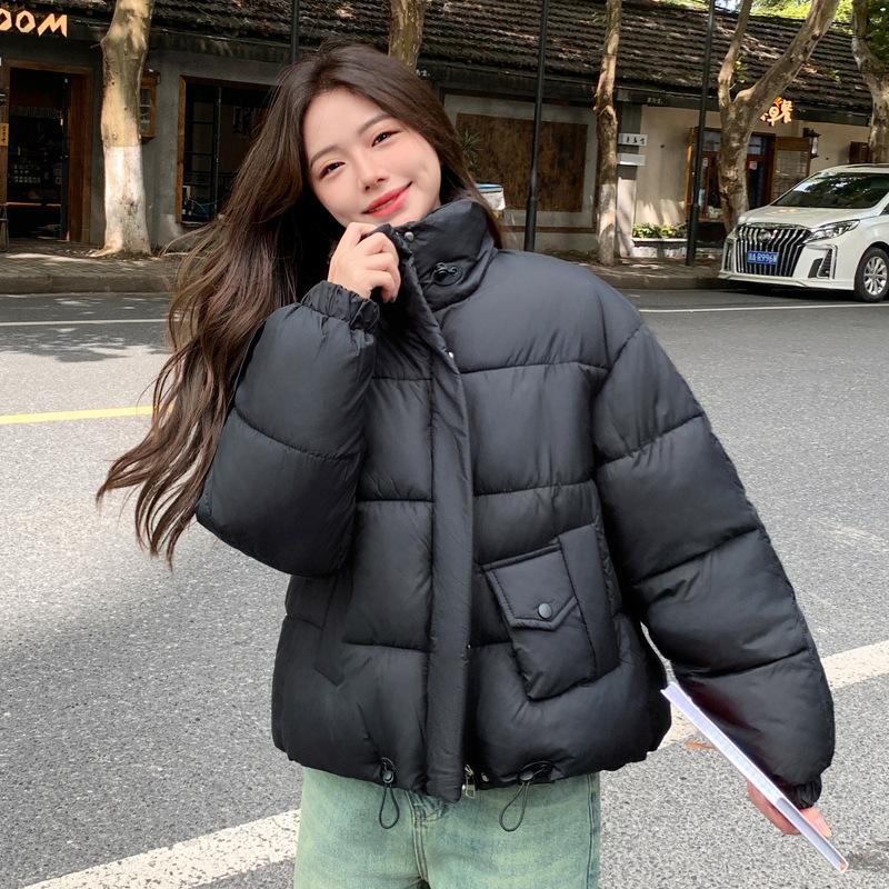 

2025 Осень/Зима Новая Корейская Свободная Хлопковая Куртка с Воротником-стойкой Женская Короткая Утепленная Теплая Куртка-пуховик M чёрный