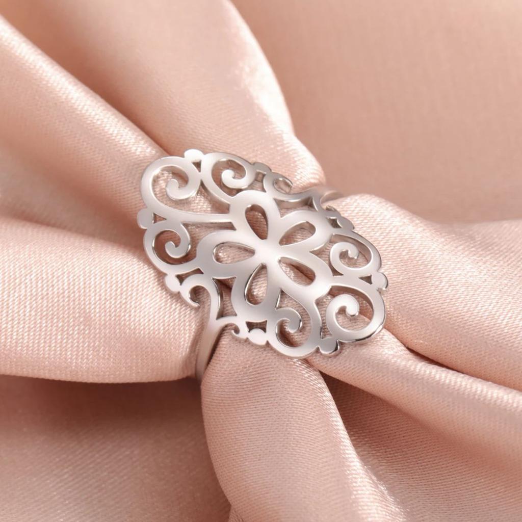 LIKGREAT Hollow Filigree Flower Finger Ring for Women Couple Stainless Steel Fashion Design Jewelry Boho Trend Birthday Gift