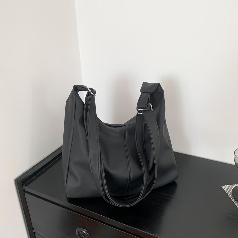 Trendy Womens Large Capacity Tote Bag With Chic Street Style Perfect For Casual Outfits