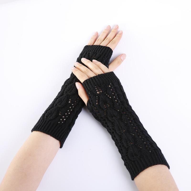 Botvotee Arm Warmers Y2k Accessories Hollow-out Sleeve Holder Winter Keep Warm Knit Accessories Fingerless Gloves Wrist Warmers