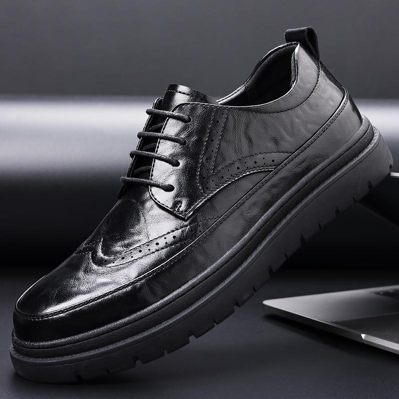 Fashion Brown Mens Dress Shoes Designer Italian Leather Shoes Men Luxury Casual Business Oxford Brogues Shoes for Men Moccasin