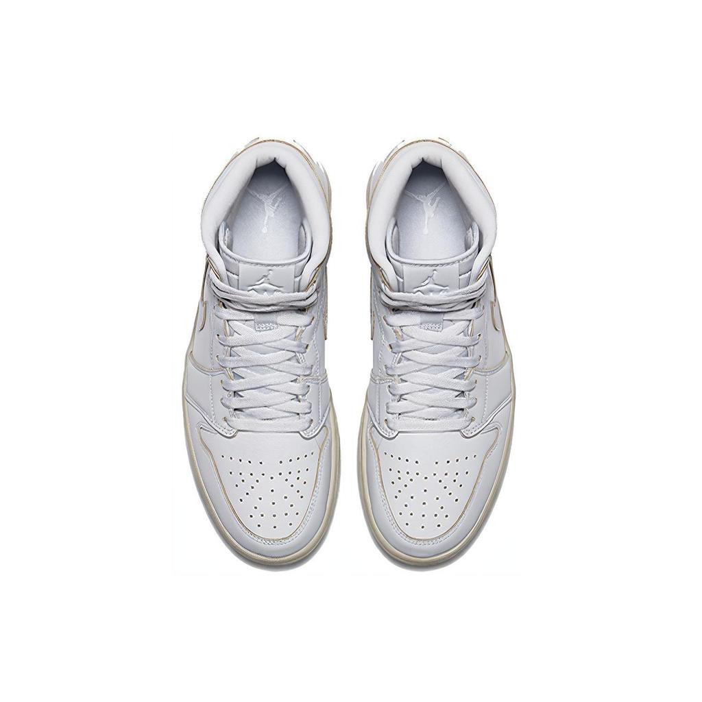 Air Jordan 1 Retro High Premium 'Pure Platinum' AA3993-030
