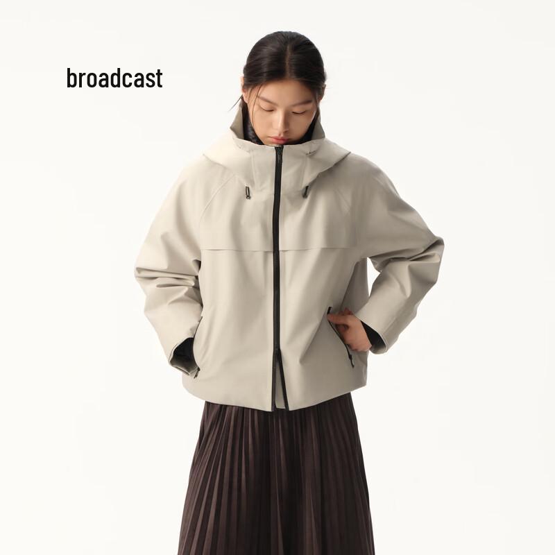 

Women s Hooded Short Down Jacket M