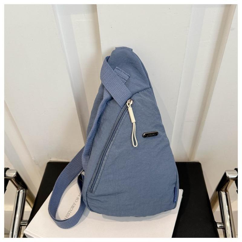 New lightweight trend solid color sexy large capacity simple fashion commuter messenger shoulder breast bag