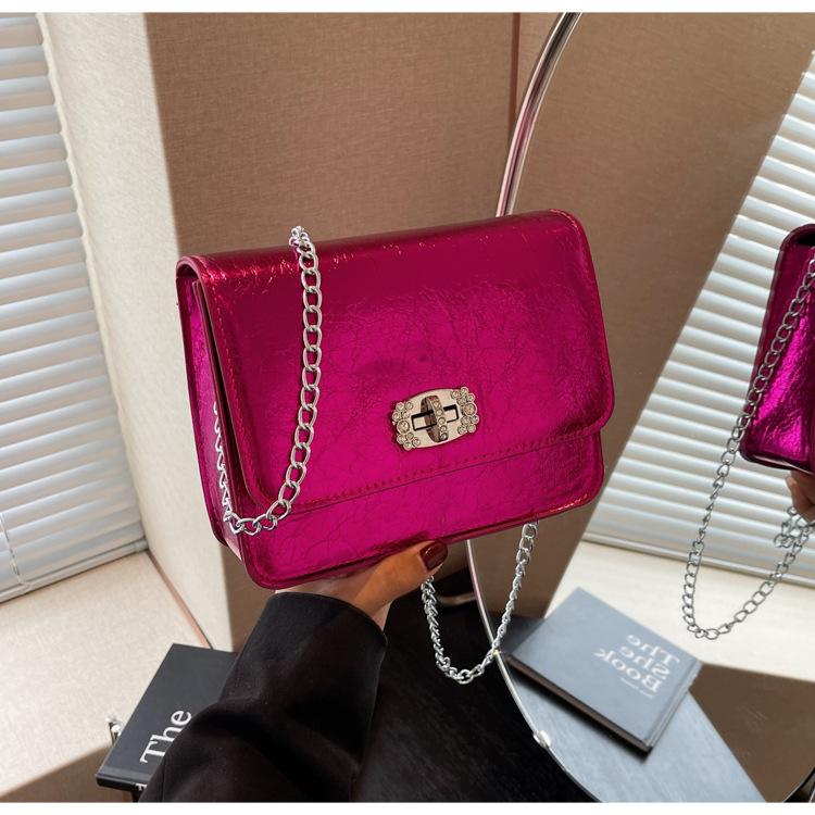 

Silver bag women s 2025 new summer versatile oil wax surface chain shoulder messenger bag, popular small square bag this year