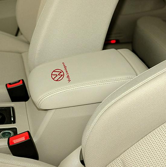 Kryt loketní opěrky pro Golf modely 09-20: Prémiová supervláknová kůže, ochrana odolná proti opotřebení