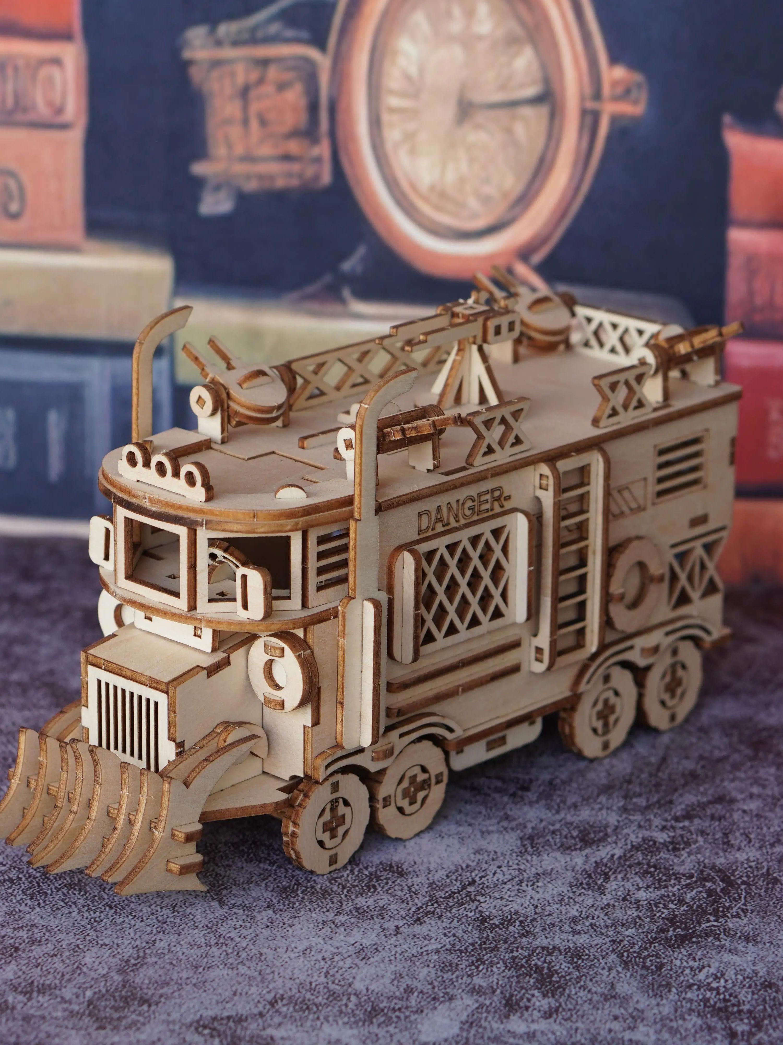 3D wooden puzzle battle truck model, DIY assembly model of Doomsday mecha tank, 3D puzzle model of armored vehicle
