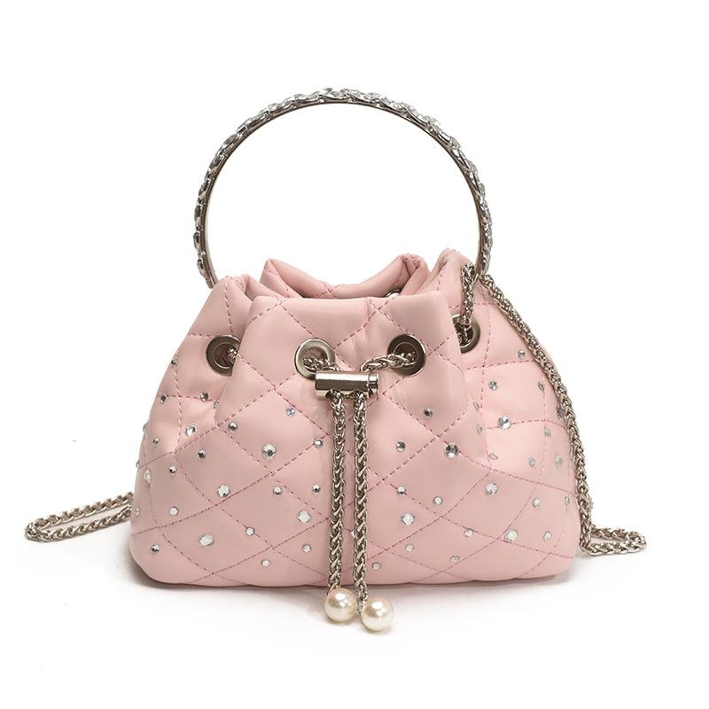 Niche portable bucket bag women's spring new fashion diamond chain bag high value messenger bag