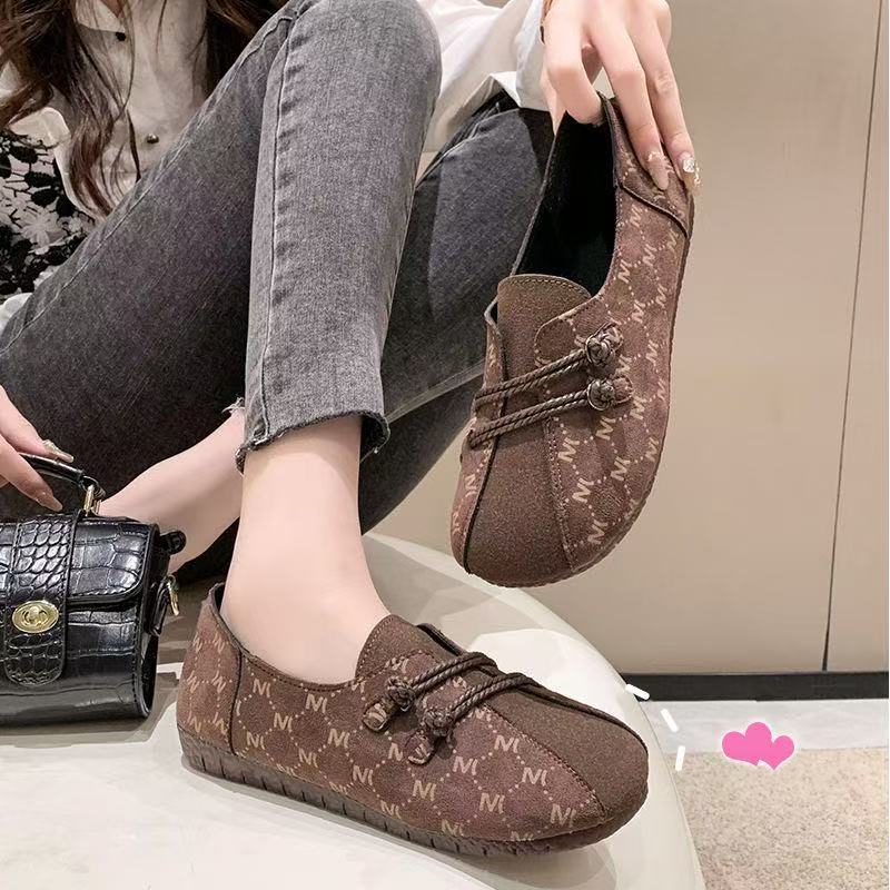 2025 autumn new flat-bottomed versatile casual mother shoes soft leather soft sole soft surface comfortable retro ethnic style single shoes