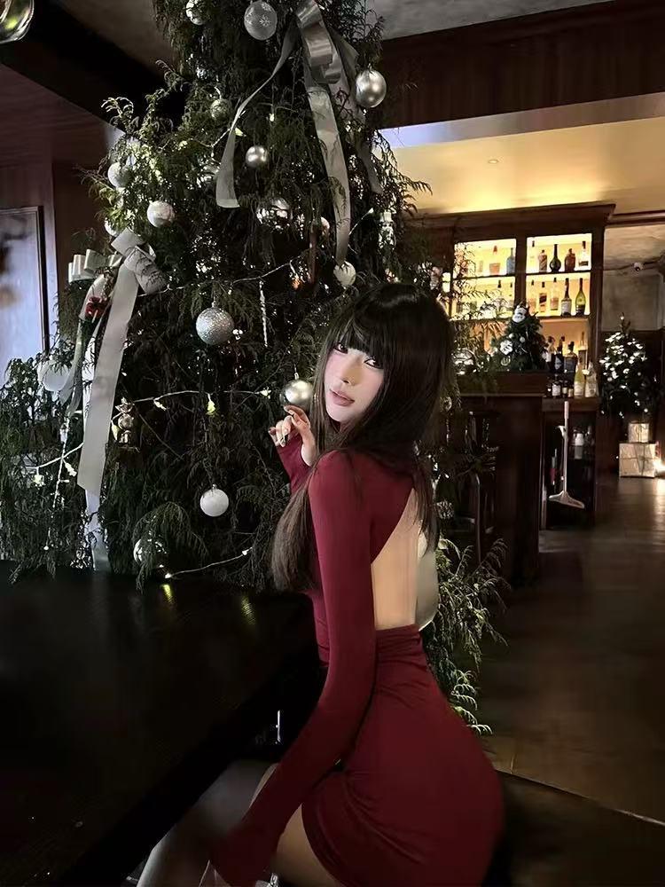 Red Backless Long Sleeve Battle Robe Dress - Women's Autumn/Winter Waist-Cinched Short Skirt