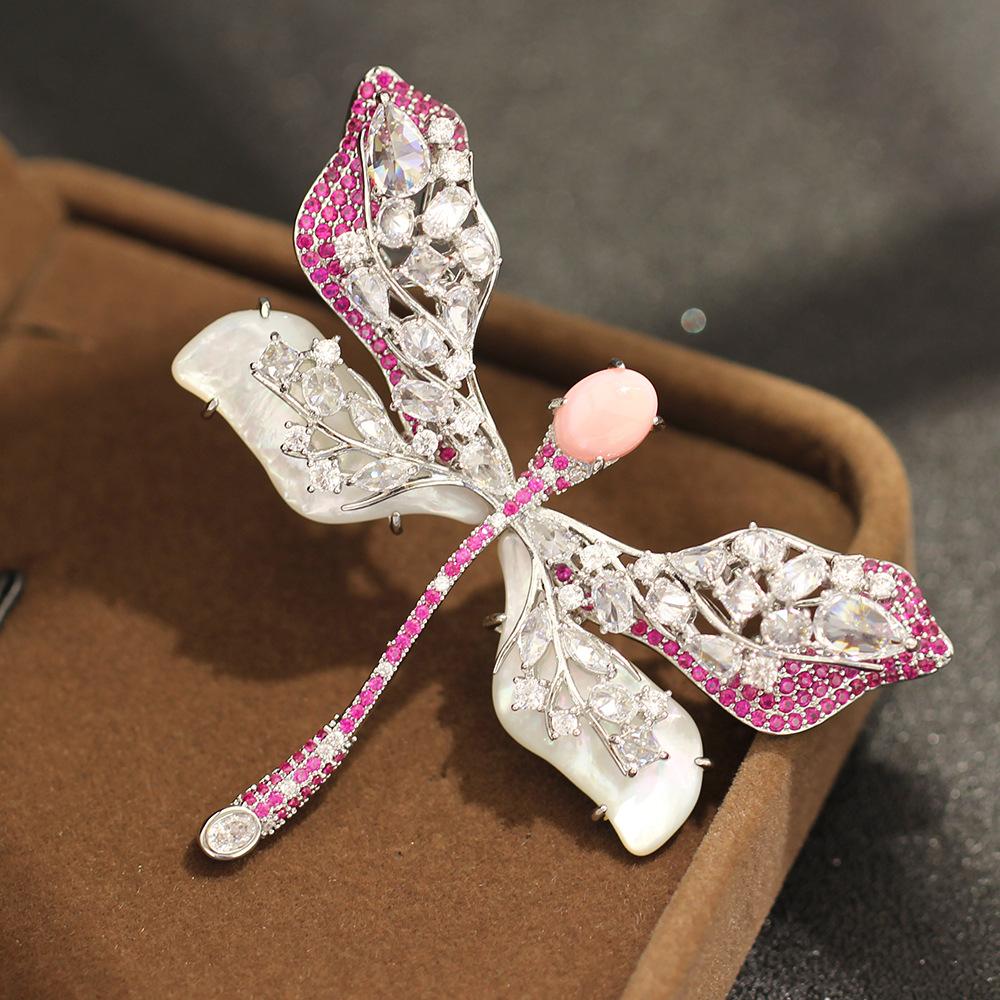 

Jewelry luxury high-end natural fritillary dragonfly brooch elegant atmosphere stone insect anti-light pin accessories